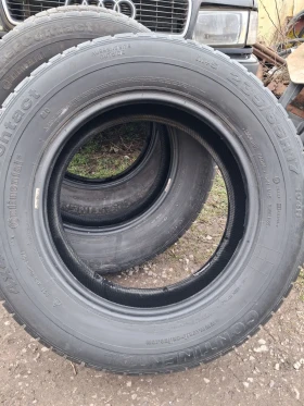 Гуми Зимни 235/65R17