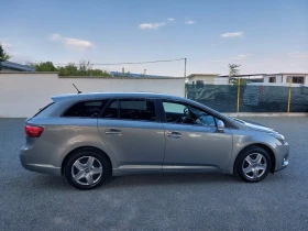 Toyota Avensis 2.0, 6ск, вер.м-р, снимка 9