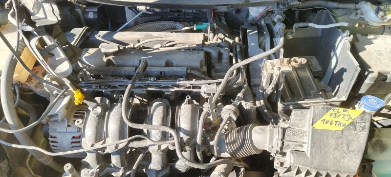 Ford Fiesta 1.4 71kw 97кс SPJA, снимка 11 - Автомобили и джипове - 52937734