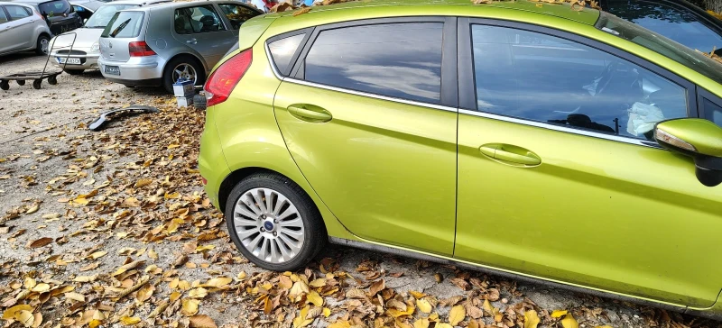 Ford Fiesta 1.4 71kw 97кс SPJA, снимка 4 - Автомобили и джипове - 52937734