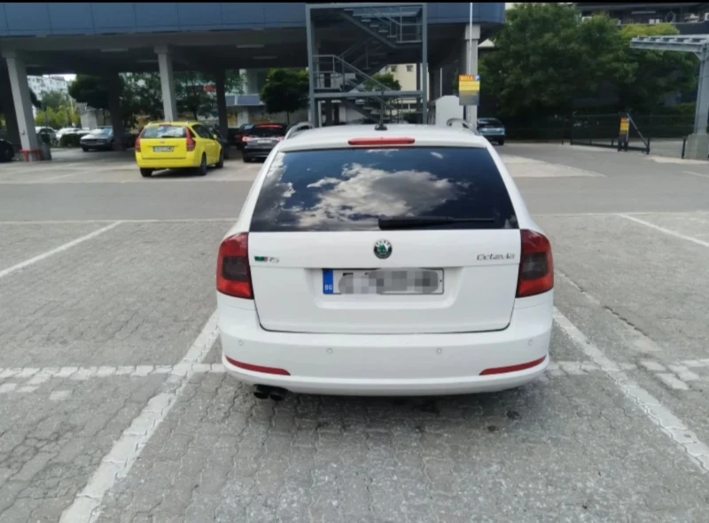 Skoda Octavia СПЕШНО, снимка 6 - Автомобили и джипове - 52200383