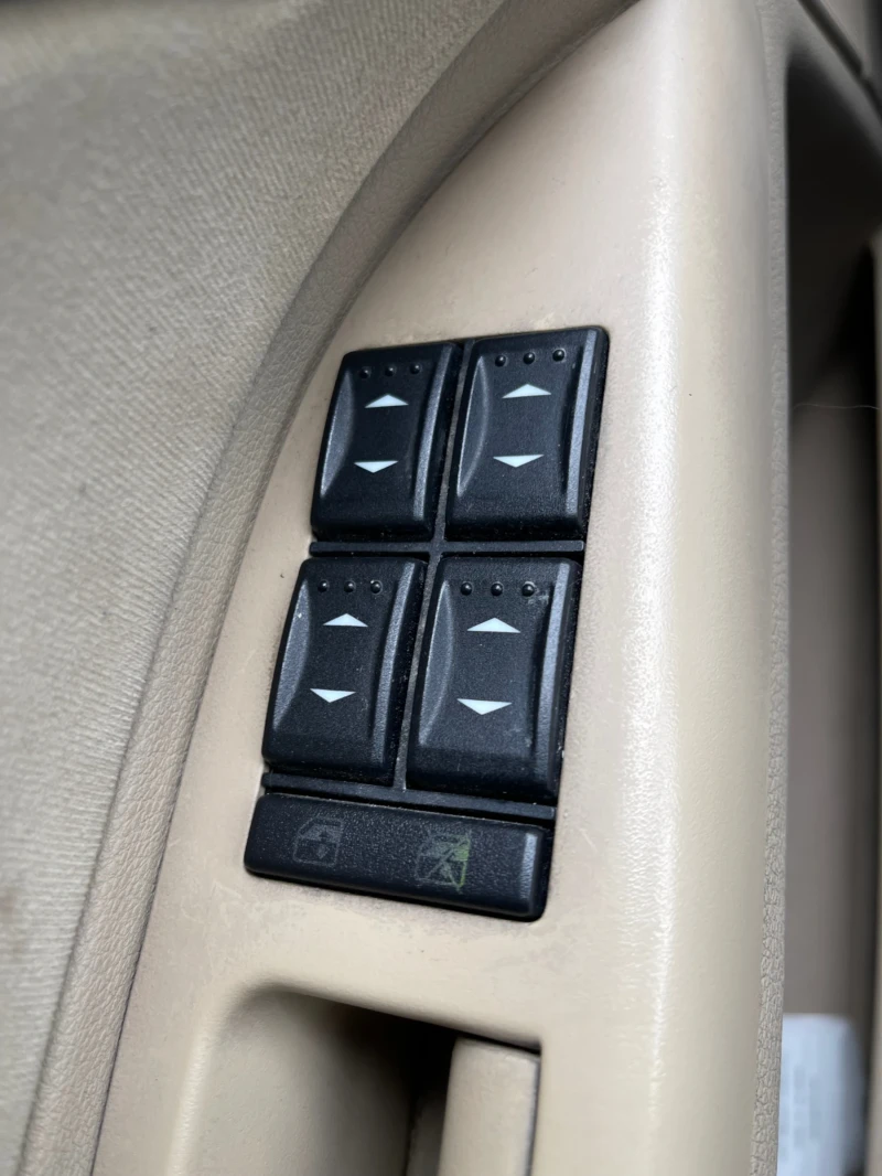 Ford Mondeo 2.0 TDCI Ghia, снимка 11 - Автомобили и джипове - 53035739