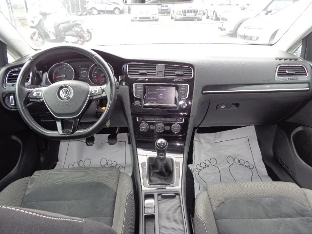 VW Golf 1.6 TDI HIGH LINE, снимка 12 - Автомобили и джипове - 46796721