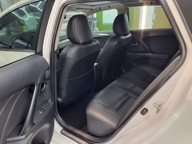 Toyota Avensis D4D 2.0, снимка 15 - Автомобили и джипове - 53762083