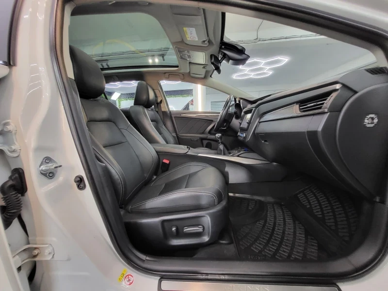 Toyota Avensis D4D 2.0, снимка 13 - Автомобили и джипове - 53762083