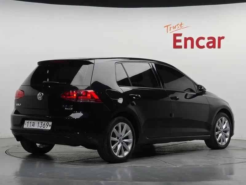 VW Golf 2.0 TDI, снимка 2 - Автомобили и джипове - 54302699