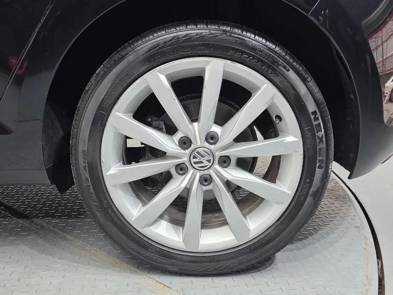VW Golf 2.0 TDI, снимка 5 - Автомобили и джипове - 54302699