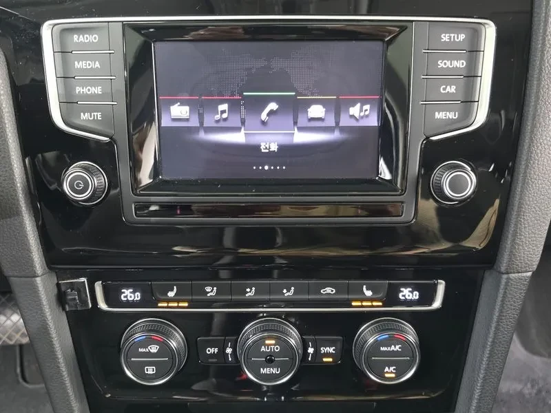 VW Golf 2.0 TDI, снимка 14 - Автомобили и джипове - 54302699
