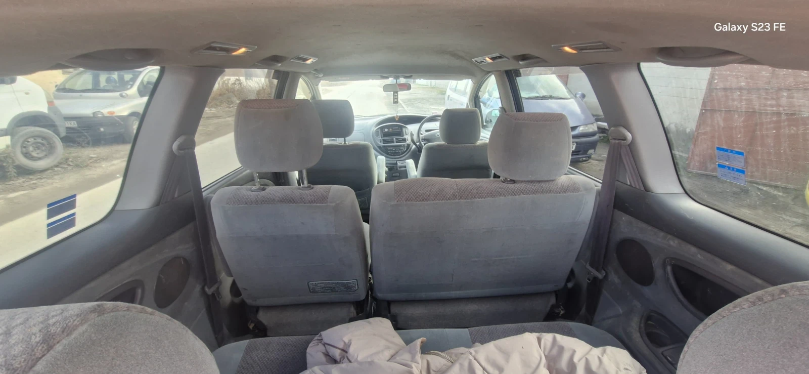 Toyota Previa Миниван - изображение 3