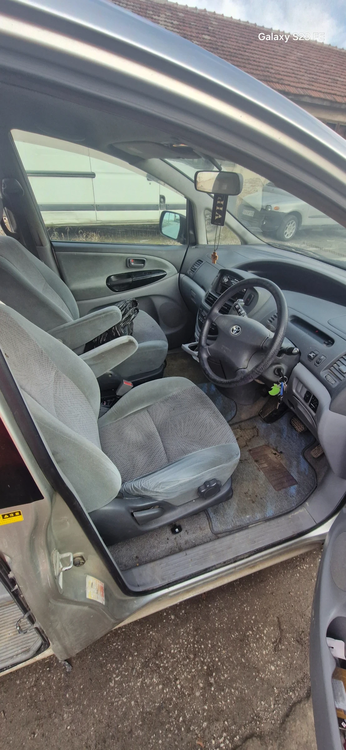 Toyota Previa Миниван - изображение 2