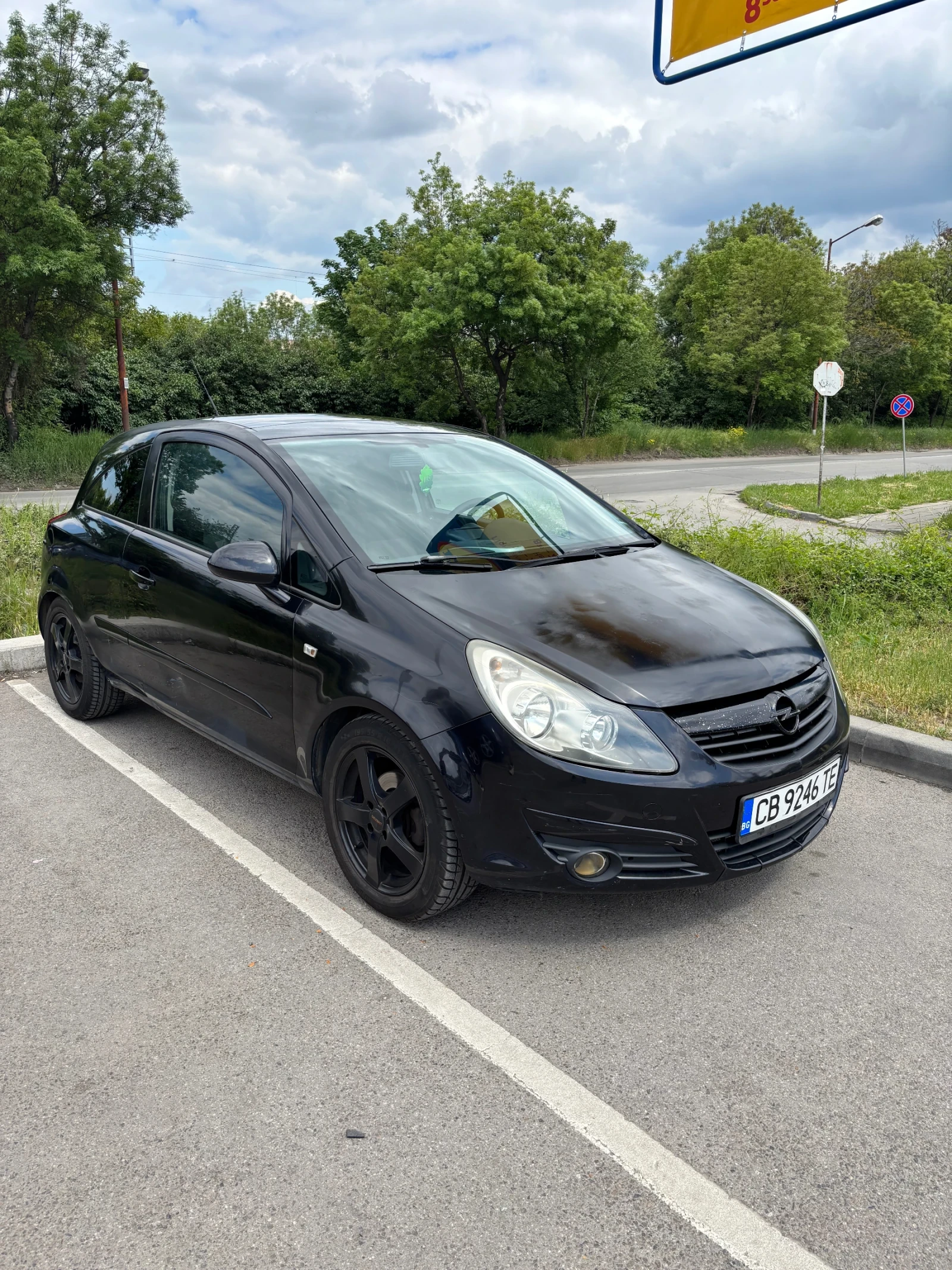 Opel Corsa Заводска газ, обслужен - изображение 2