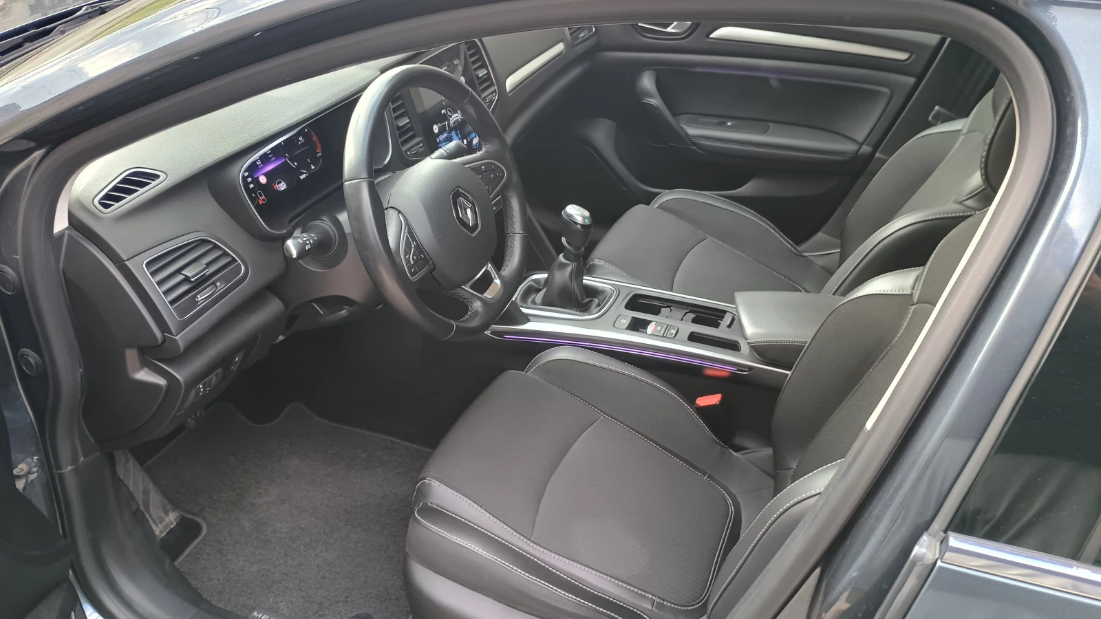 Renault Megane 1.3 tce - изображение 9