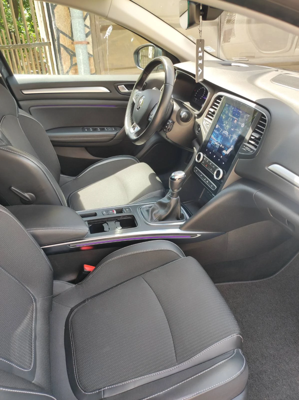 Renault Megane 1.3 tce - изображение 10