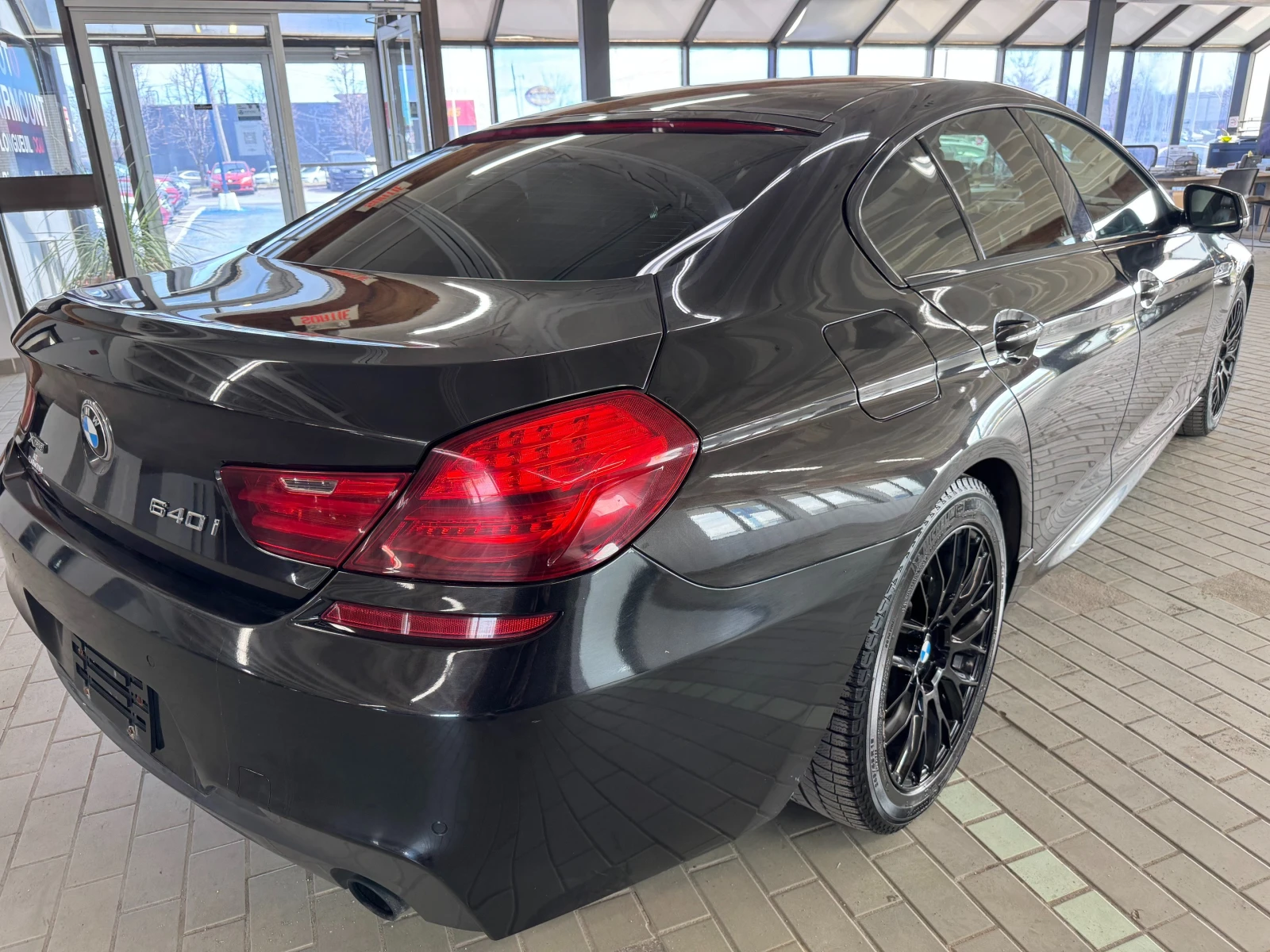 BMW 640 i xDrive Gran Coupè* M-pack* HK* ОБДУХВ* DIST - изображение 5