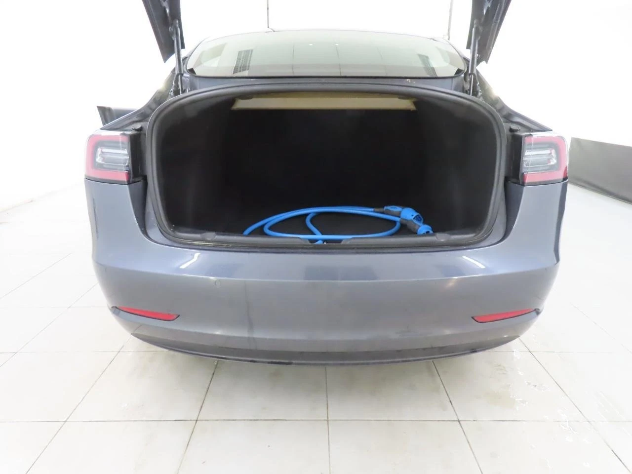 Tesla Model 3  4�4 ���������� �������� | Mobile.bg � ����������� 7