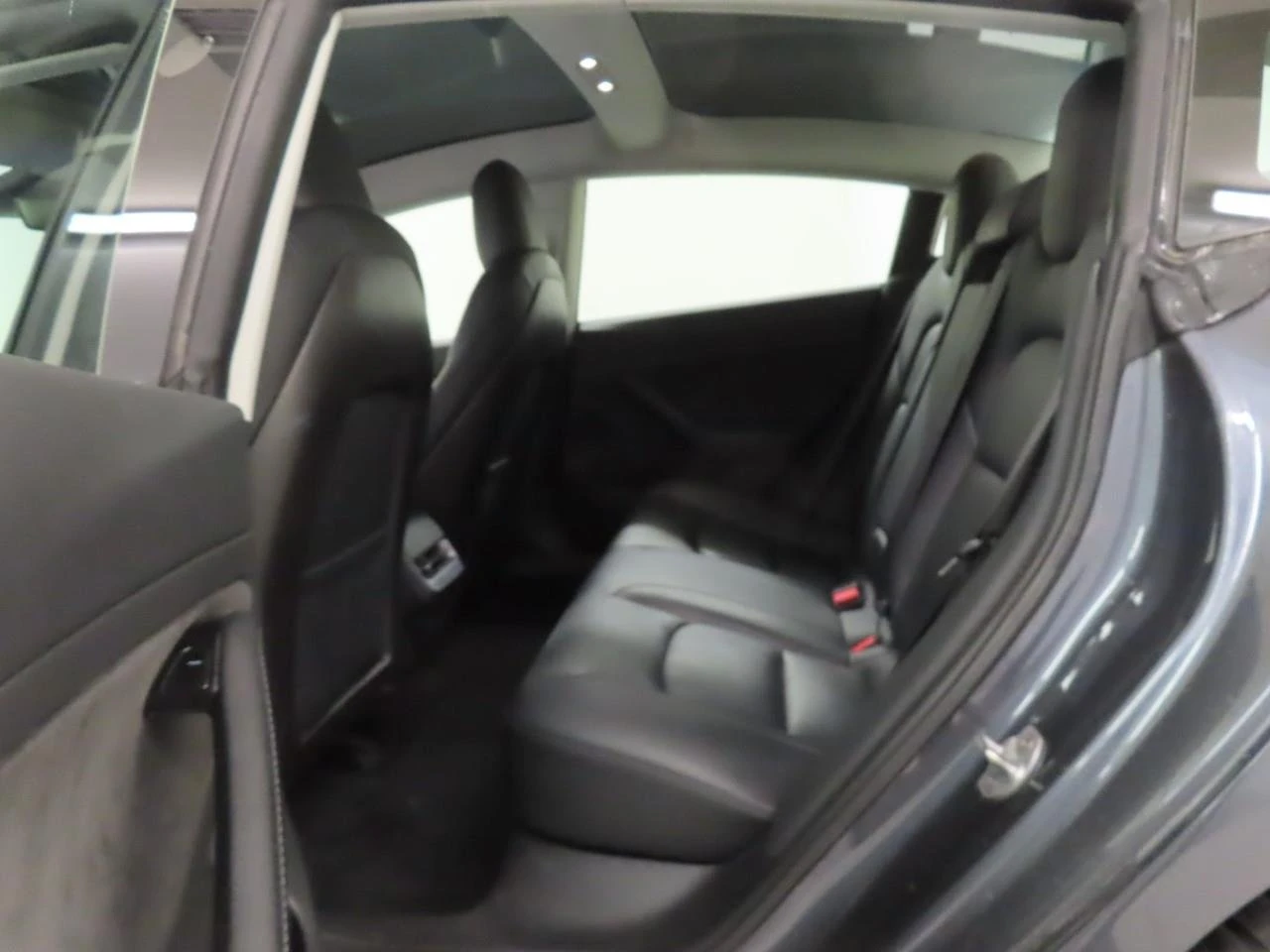 Tesla Model 3  4�4 ���������� �������� | Mobile.bg � ����������� 5