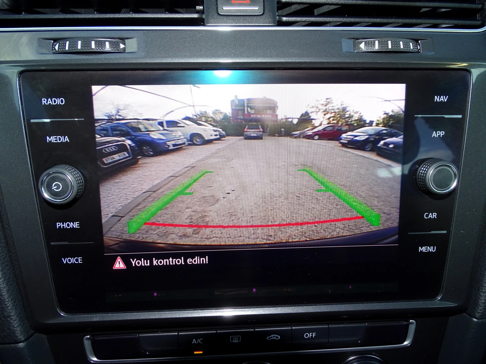 VW Golf 7.5_1.6TDI_116 Коня_EURO 6b_* , снимка 16 - Автомобили и джипове - 54172160