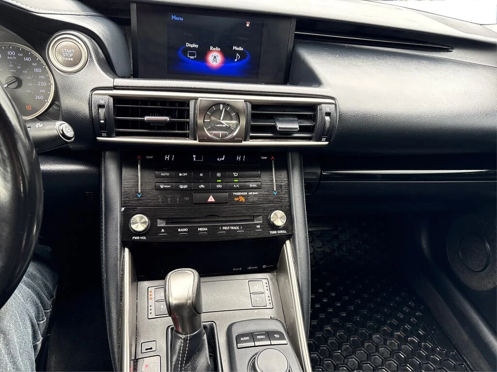 Lexus IS 300 AWD* ОБДУХВАНЕ* ПОДГРЕВ* ПАНО* КАМЕРА, снимка 11 - Автомобили и джипове - 54372471