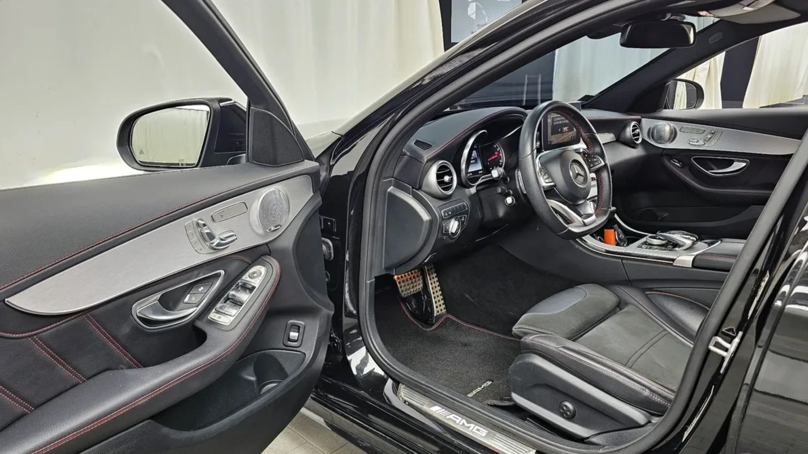 Mercedes-Benz C 43 AMG 4MATIC | BURMESTER | HEAD-UP | ДВОЙНА ПАНОРАМА, снимка 6 - Автомобили и джипове - 54591806