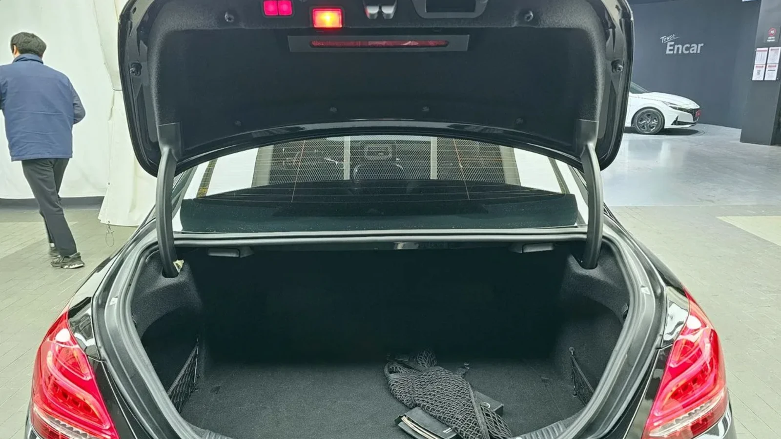 Mercedes-Benz C 43 AMG 4MATIC | BURMESTER | HEAD-UP | ДВОЙНА ПАНОРАМА, снимка 15 - Автомобили и джипове - 54591806