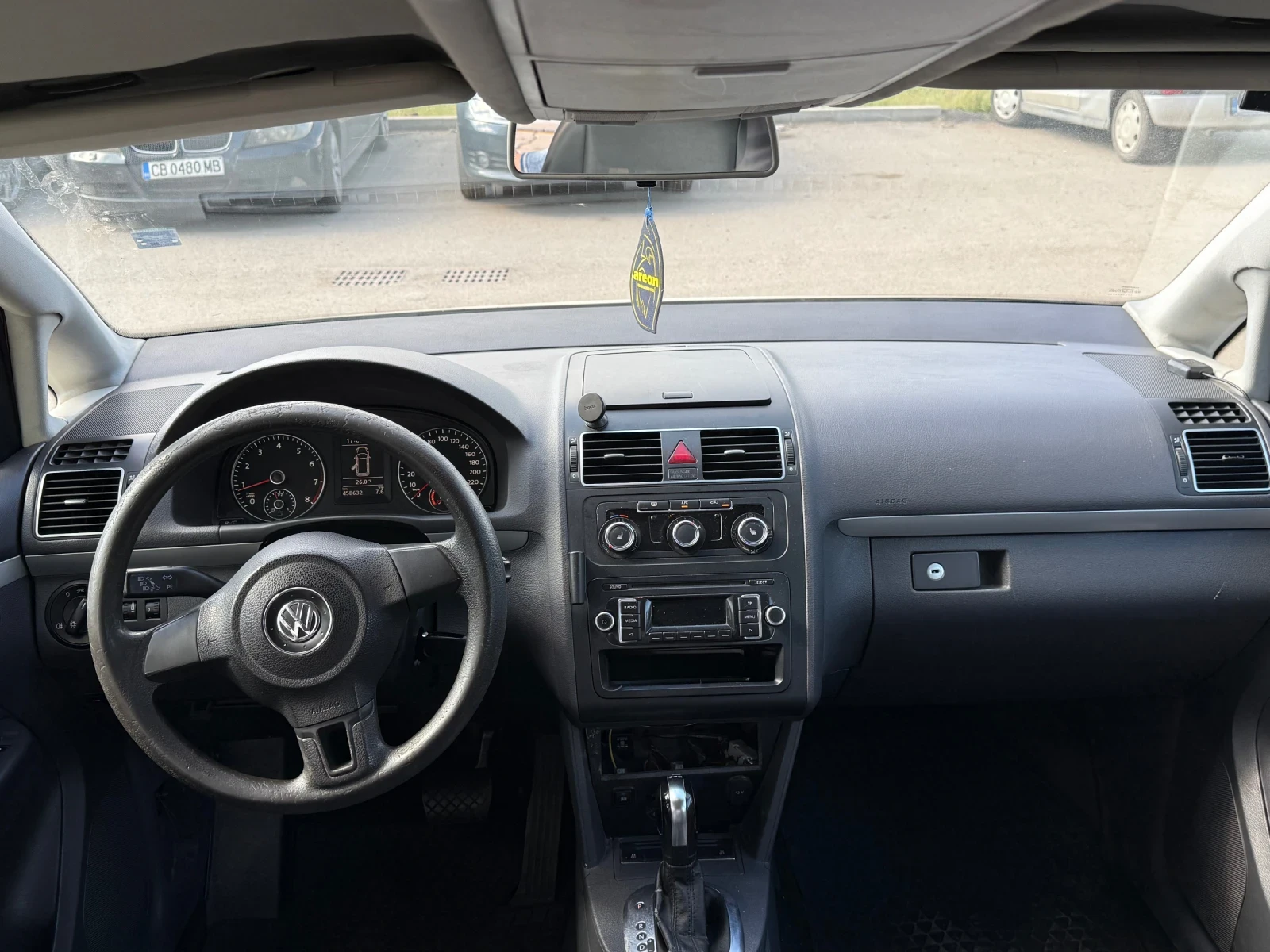VW Touran 1.4 Турбо Бензин Метан, снимка 8 - Автомобили и джипове - 54714192