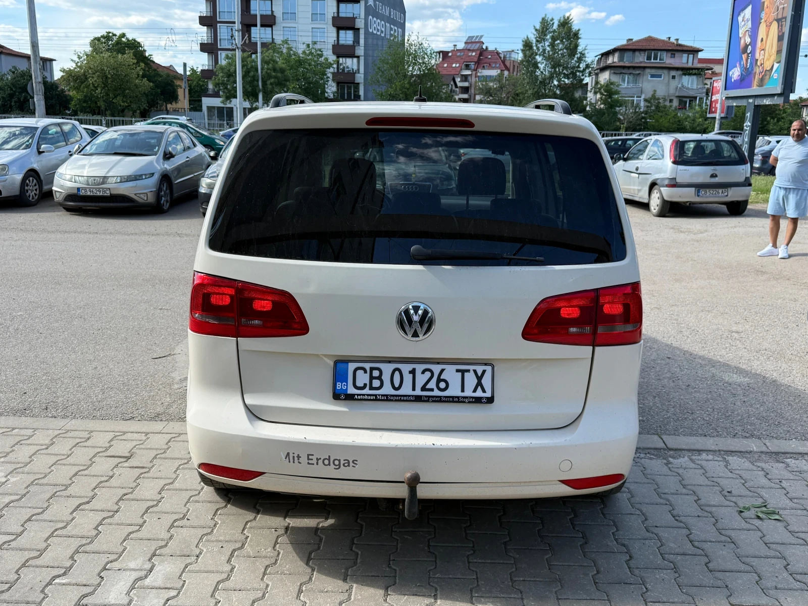 VW Touran 1.4 Турбо Бензин Метан, снимка 5 - Автомобили и джипове - 54714192