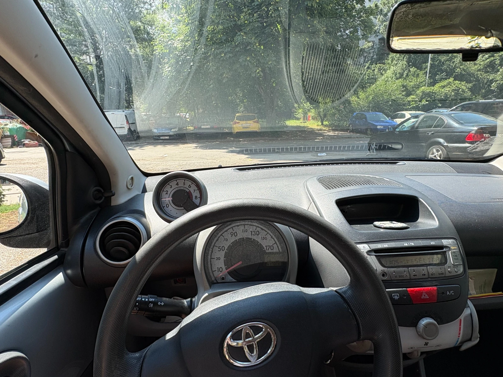Toyota Aygo 1.0 , снимка 16 - Автомобили и джипове - 55220795