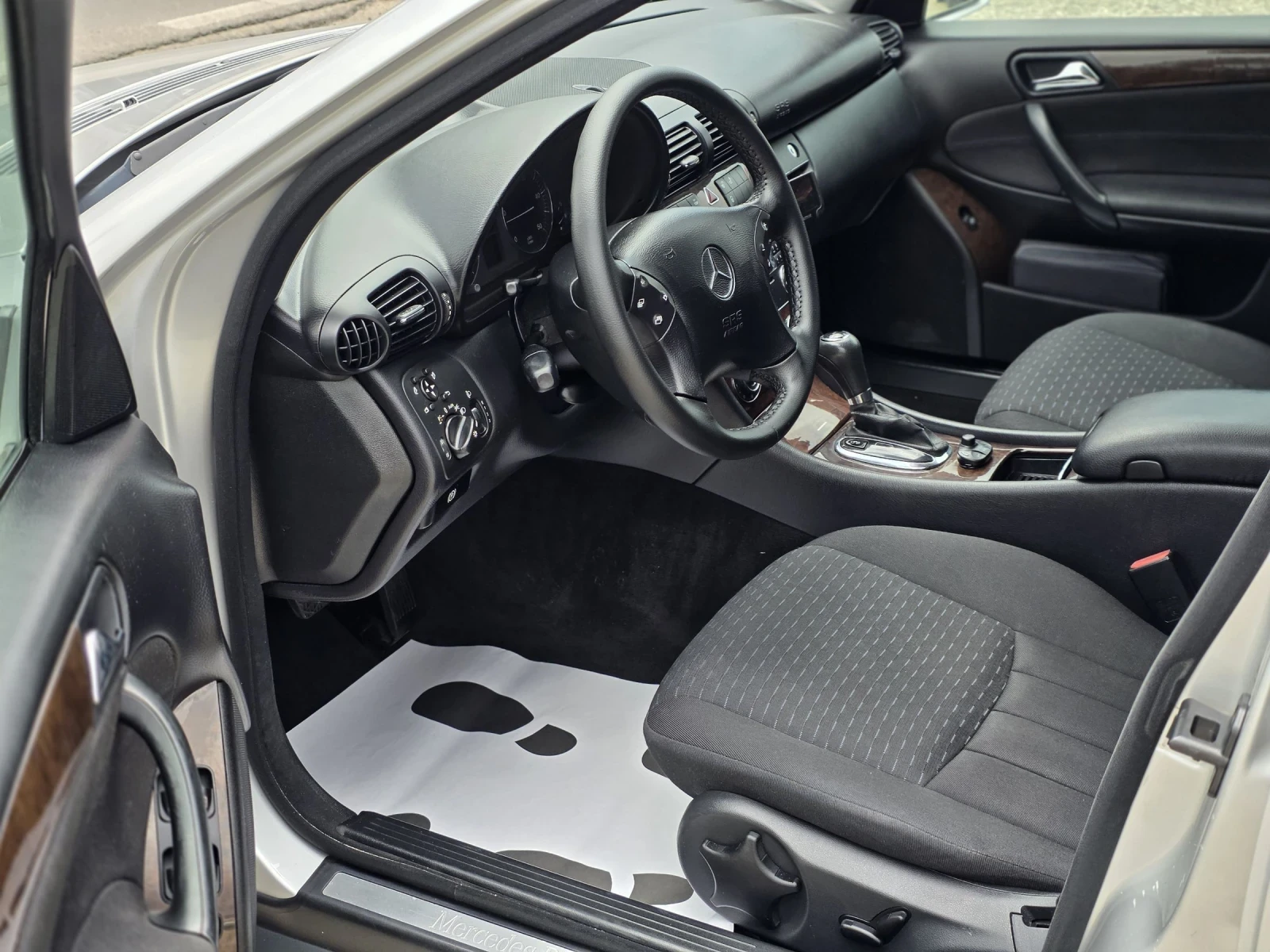 Mercedes-Benz C 220 2.2 CDI 150 k.c. Авматик , снимка 9 - Автомобили и джипове - 55317058