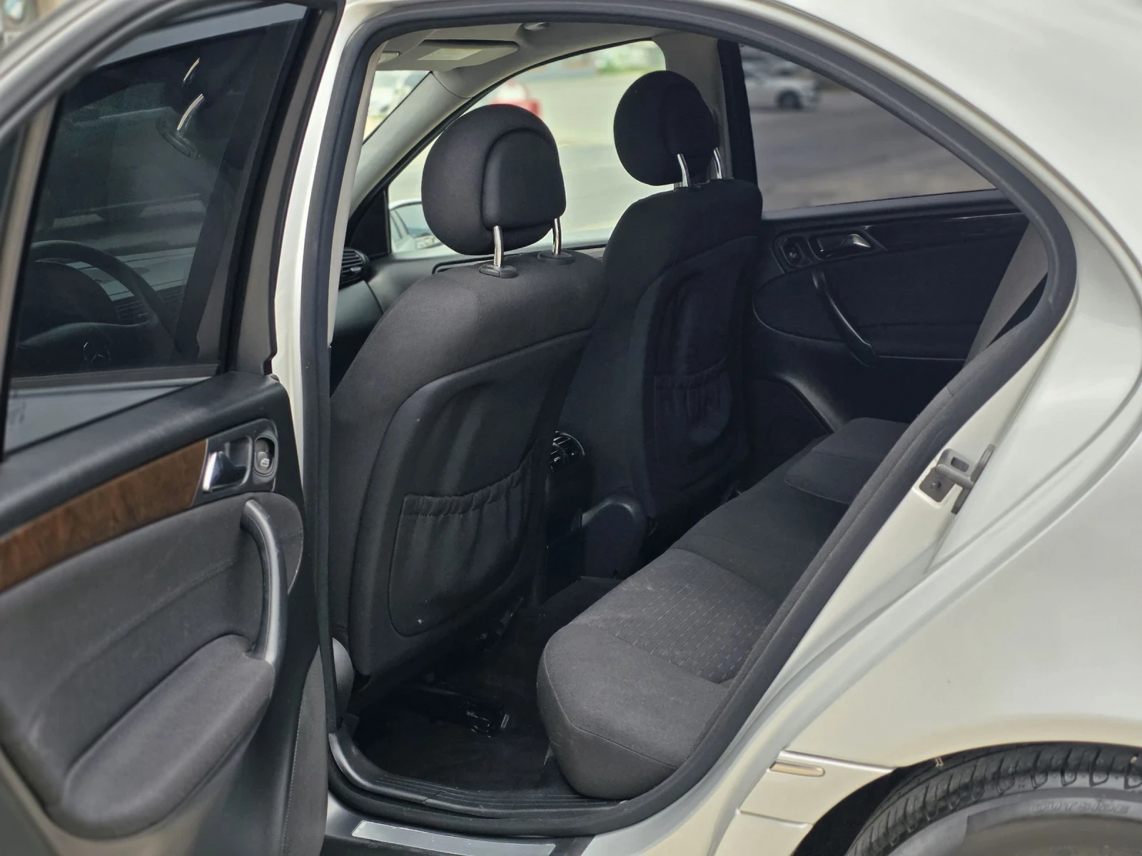 Mercedes-Benz C 220 2.2 CDI 150 k.c. Авматик , снимка 10 - Автомобили и джипове - 55317058