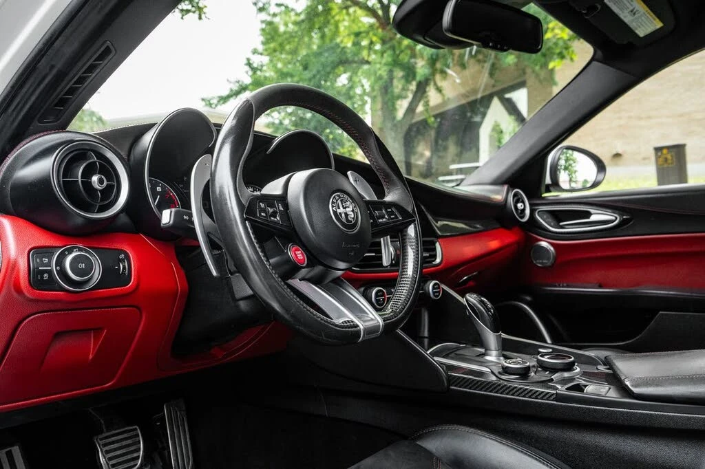 Alfa Romeo Giulia Quadrifoglio, снимка 9 - Автомобили и джипове - 55386094