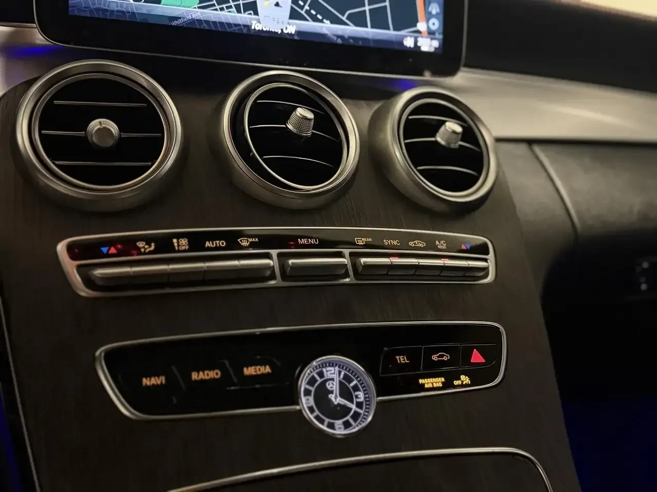 Mercedes-Benz C 43 AMG PANO| ЗВЕЗДЕН ТАВАН| NIGHT PKG| BURMESTER| 360 CAM, снимка 13 - Автомобили и джипове - 55404567