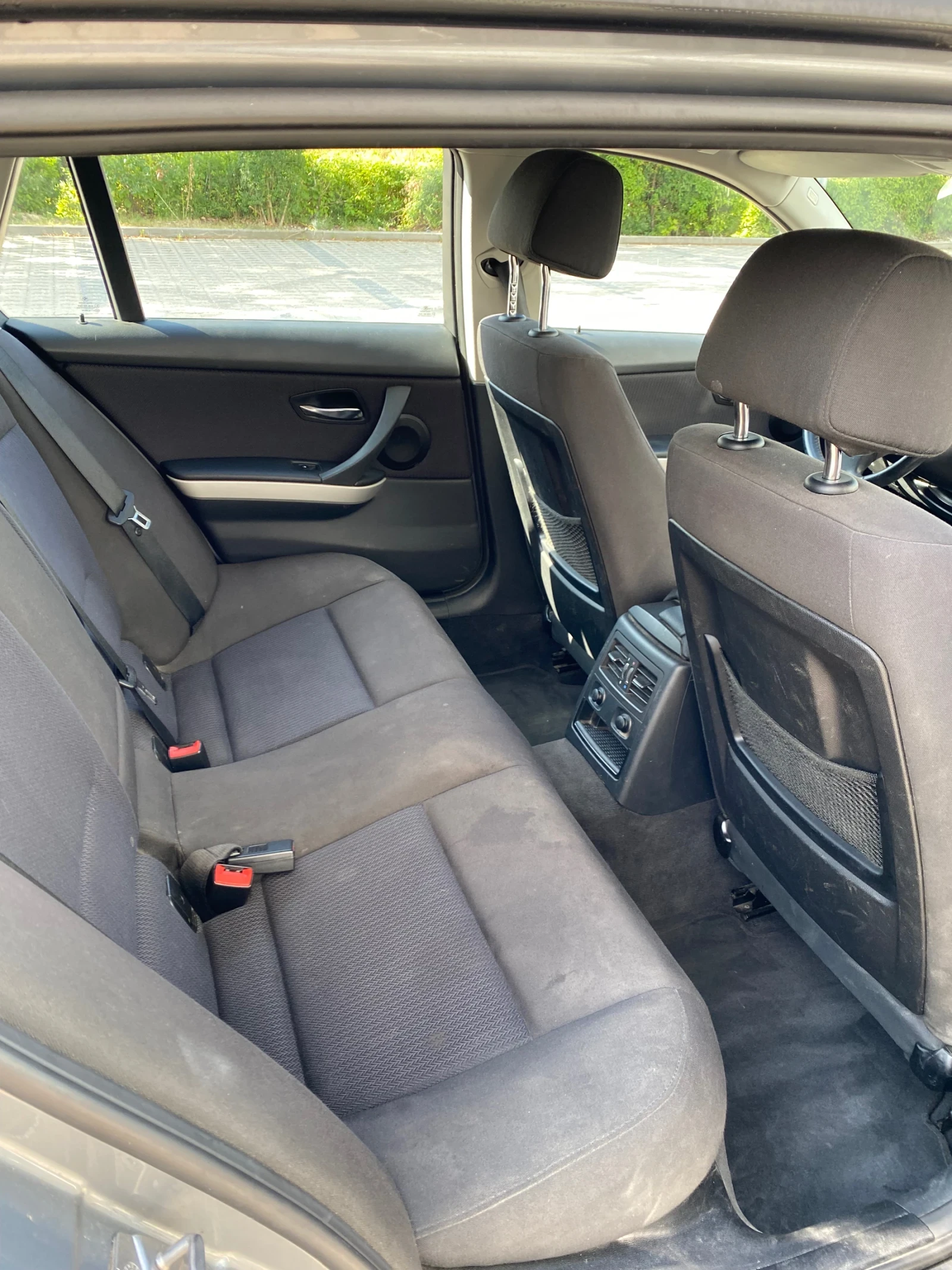 BMW 320, снимка 9 - Автомобили и джипове - 55753939