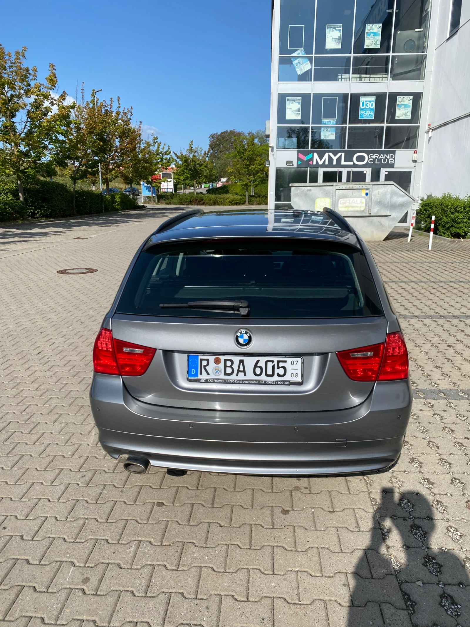 BMW 320, снимка 5 - Автомобили и джипове - 55753939