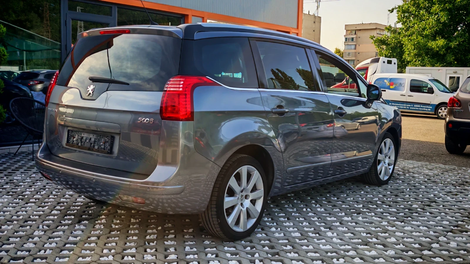 Peugeot 5008 1.6hdi EXCLUSIV, снимка 5 - Автомобили и джипове - 55824111