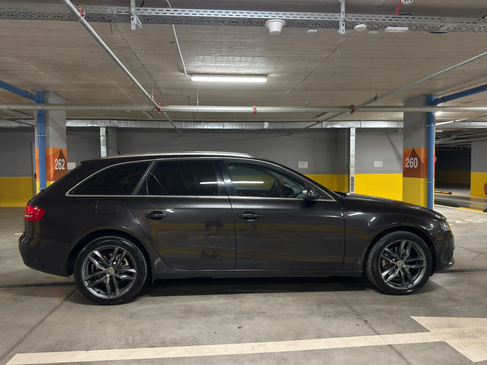 Audi A4, снимка 5 - Автомобили и джипове - 55849632