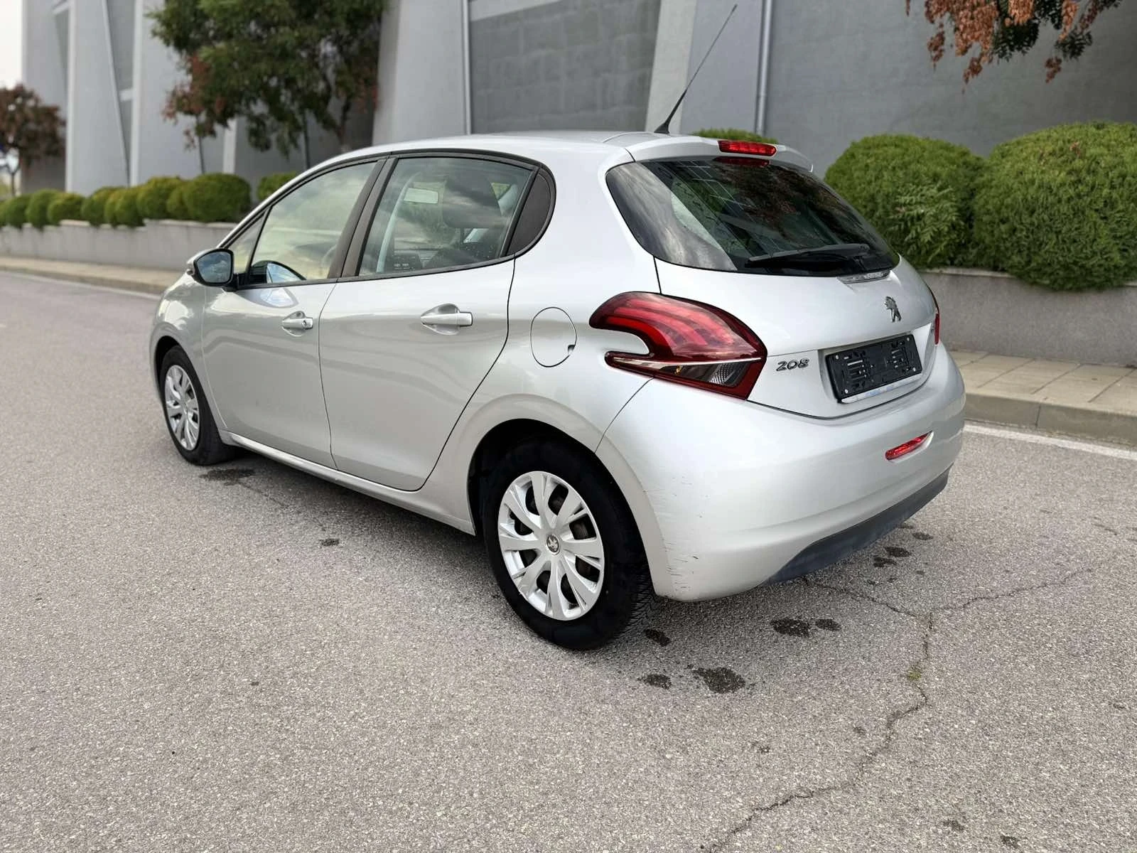 Peugeot 208 1 .6 bluhdi, снимка 5 - Автомобили и джипове - 56167162