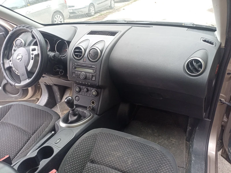 Nissan Qashqai 1, 5 DCI, снимка 8 - Автомобили и джипове - 40869155