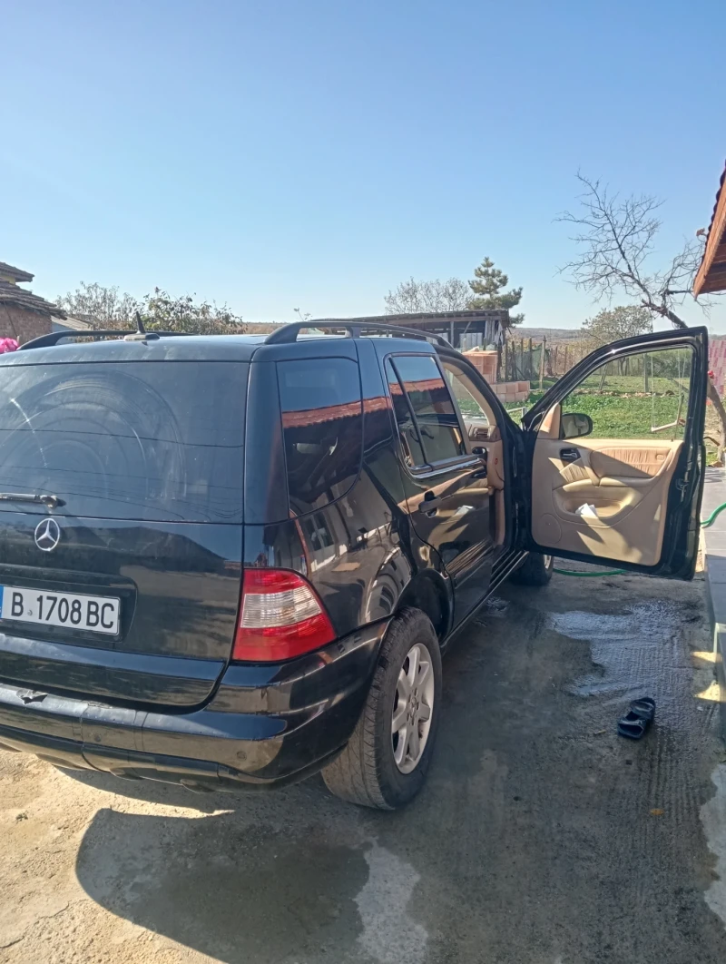 Mercedes-Benz ML 270, снимка 8 - Автомобили и джипове - 48903831