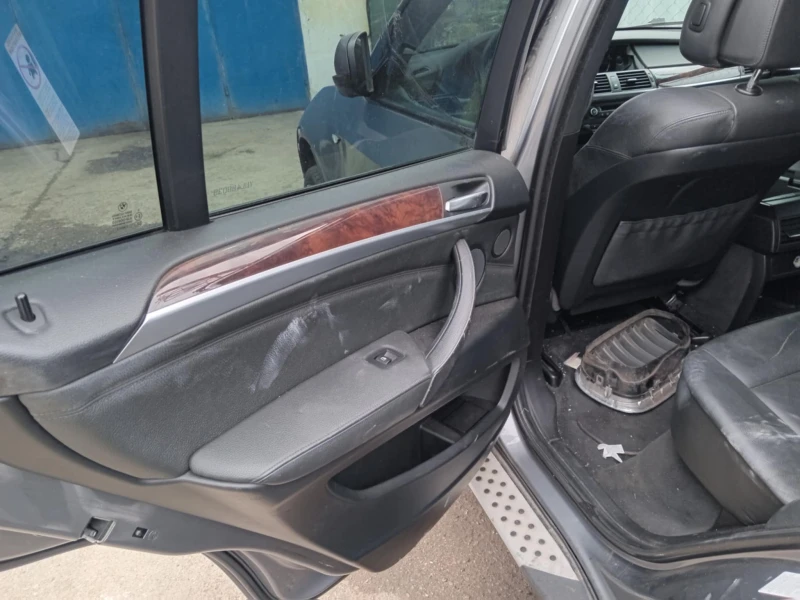 BMW X5 E70 4.8i, снимка 10 - Автомобили и джипове - 49622835