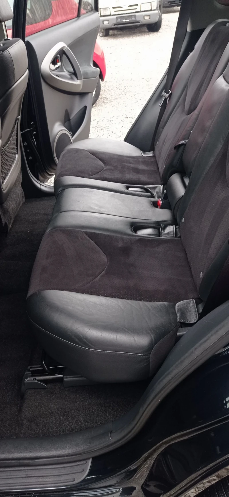 Toyota Rav4 D4D Automatic Crossover , снимка 6 - Автомобили и джипове - 52197784