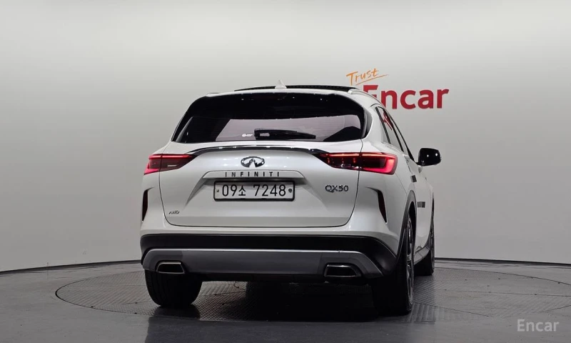 Infiniti QX50, снимка 4 - Автомобили и джипове - 53362922