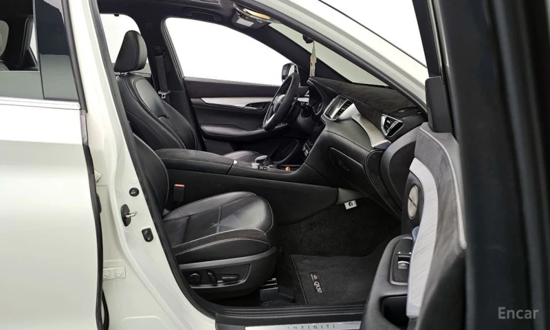 Infiniti QX50, снимка 11 - Автомобили и джипове - 53362922