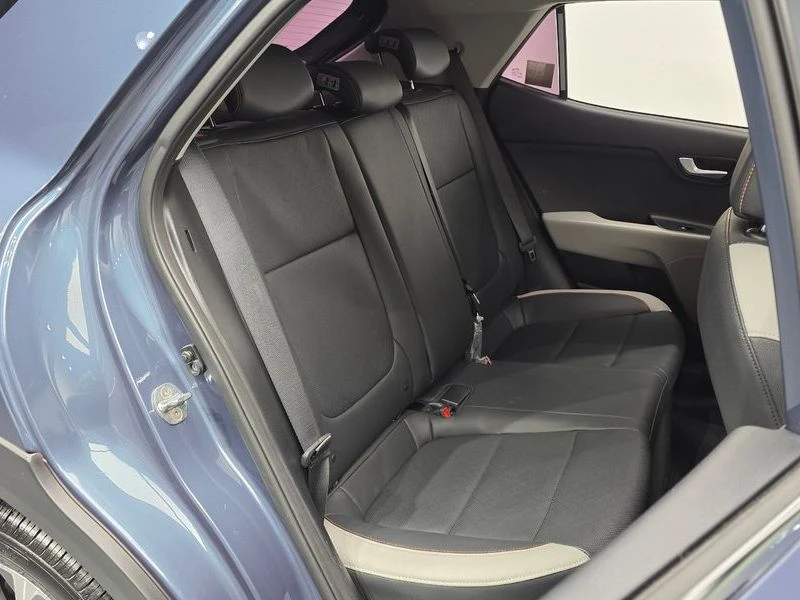 Kia Stonic 1.4| ОБДУХВАНЕ| ПОДГРЕВ НА ВОЛАНА| КАМЕРА| ШИБЕДАХ, снимка 12 - Автомобили и джипове - 55737143