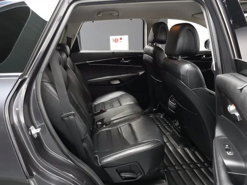 Kia Sorento 2.0 2WD PRESTIGE, снимка 12 - Автомобили и джипове - 56305531