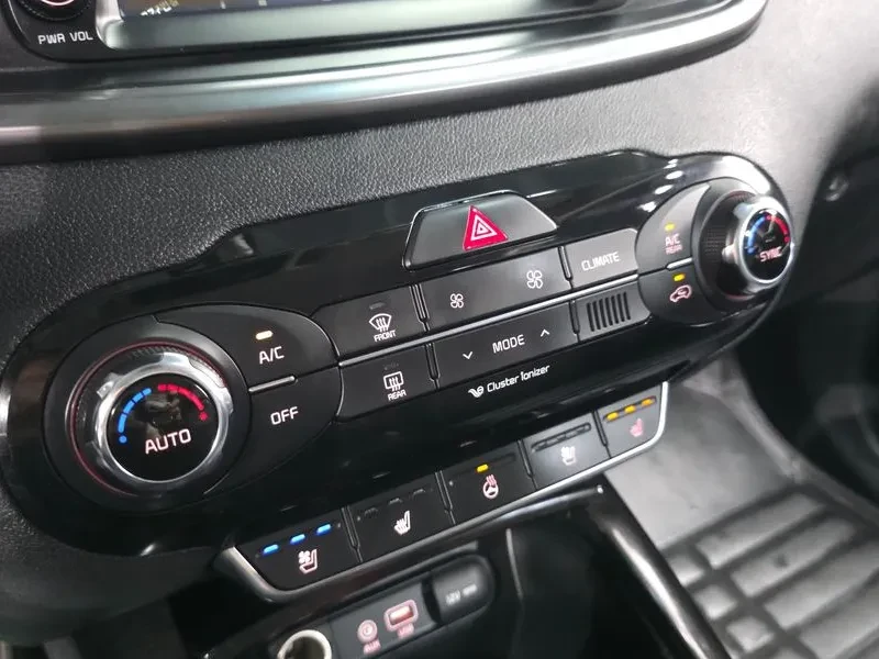 Kia Sorento 2.0 2WD PRESTIGE, снимка 16 - Автомобили и джипове - 56305531