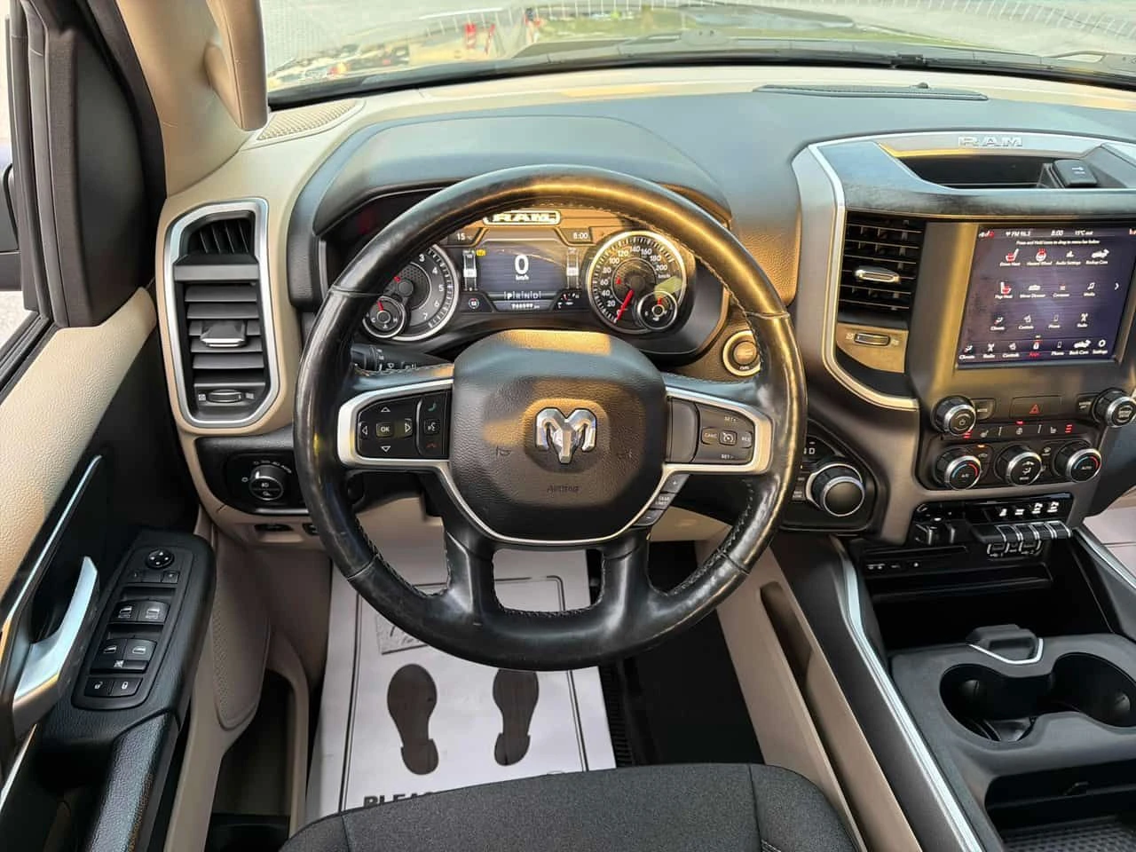 Dodge RAM 1500 * Big Horn * CARFAX * БЕЗ ПЪРВОНАЧАЛНА ВНОСКА, снимка 8 - Автомобили и джипове - 54706707