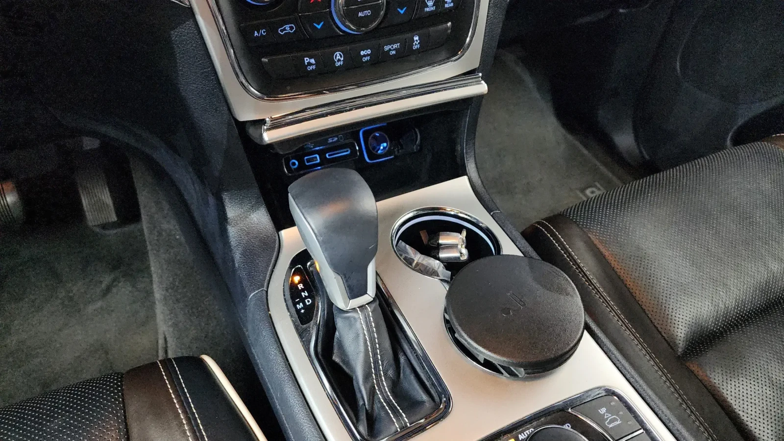Jeep Grand cherokee OVERLAND| 8ZF| DISTRONIC| �����| ���� | Mobile.bg � ����������� 11