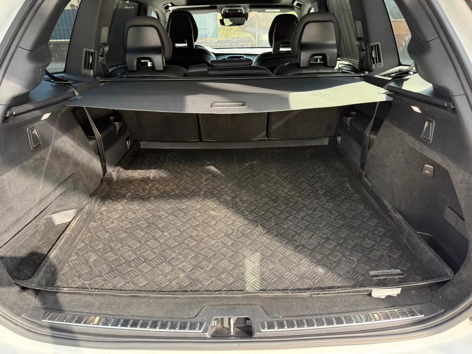 Volvo Xc90 R-DESIGN/235HP/7S/AWD/PANO/CAM/MEMO/H&K/624q, снимка 13 - Автомобили и джипове - 55737865