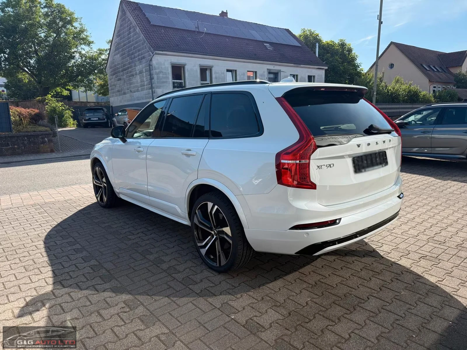 Volvo Xc90 R-DESIGN/235HP/7S/AWD/PANO/CAM/MEMO/H&K/624q, снимка 4 - Автомобили и джипове - 55737865