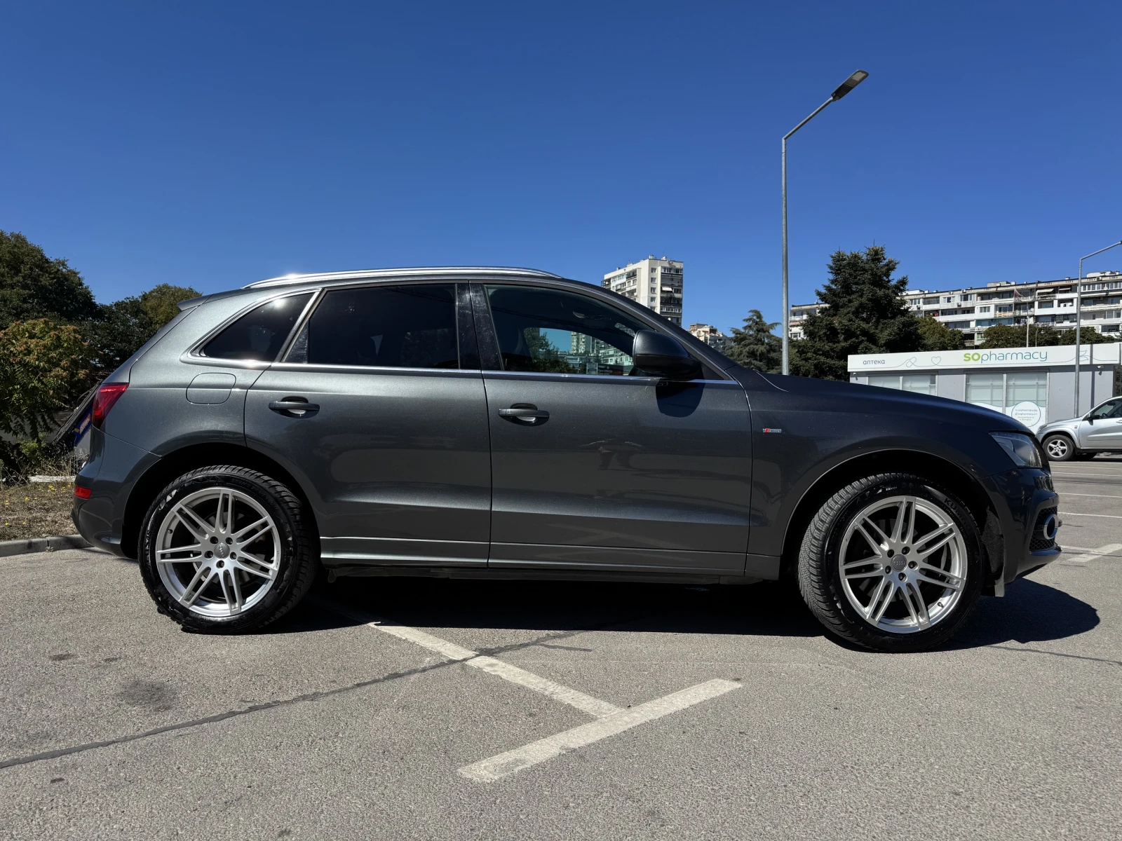 Audi Q5 3.0 Diesel Quattro Панорама Bang & Olufsen, снимка 5 - Автомобили и джипове - 56019894